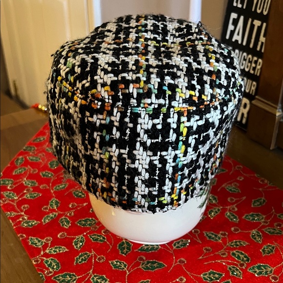 Tweed Cap - Picture 4 of 6